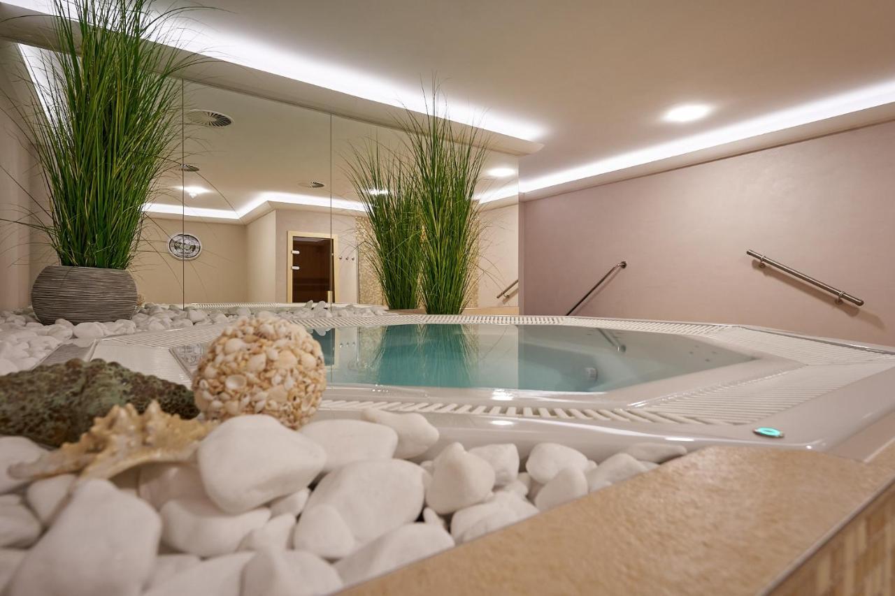 Wellness Hotel Queens Marianske Lazne Luaran gambar