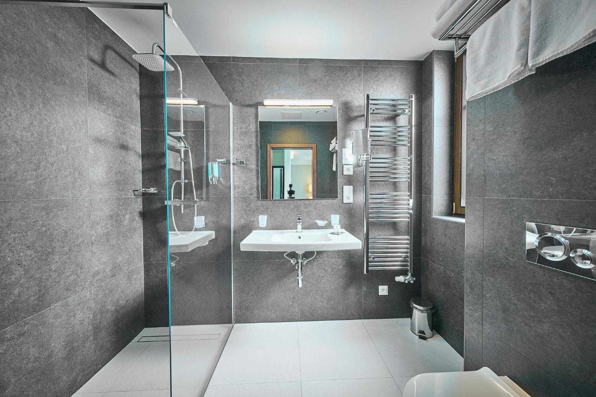 Wellness Hotel Queens Marianske Lazne Luaran gambar