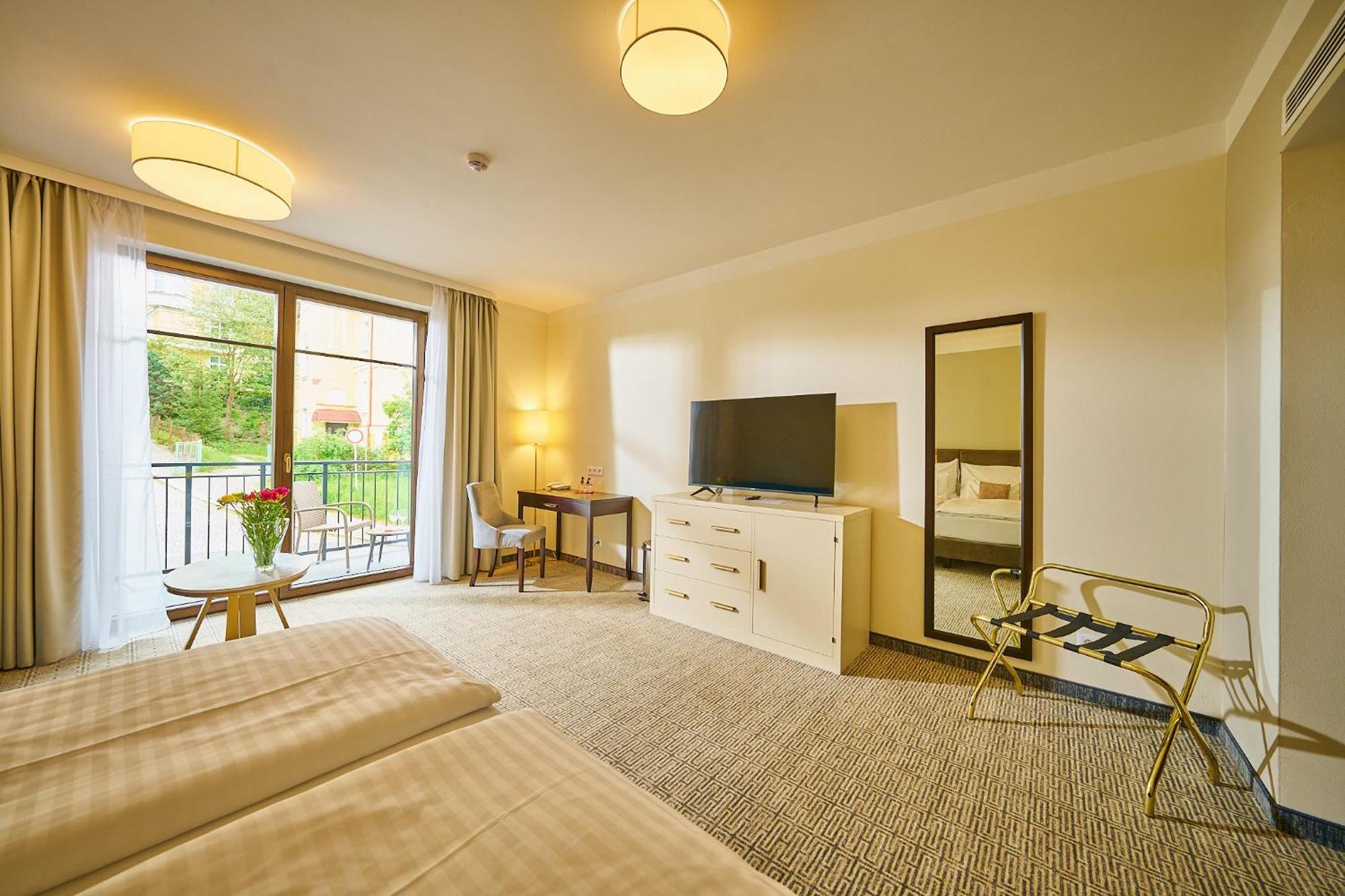 Wellness Hotel Queens Marianske Lazne Luaran gambar