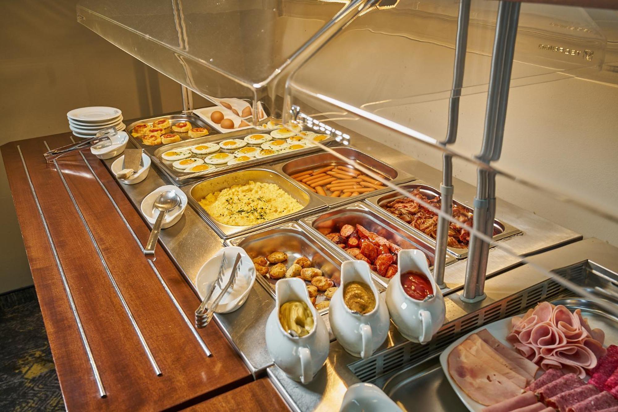 Wellness Hotel Queens Marianske Lazne Luaran gambar