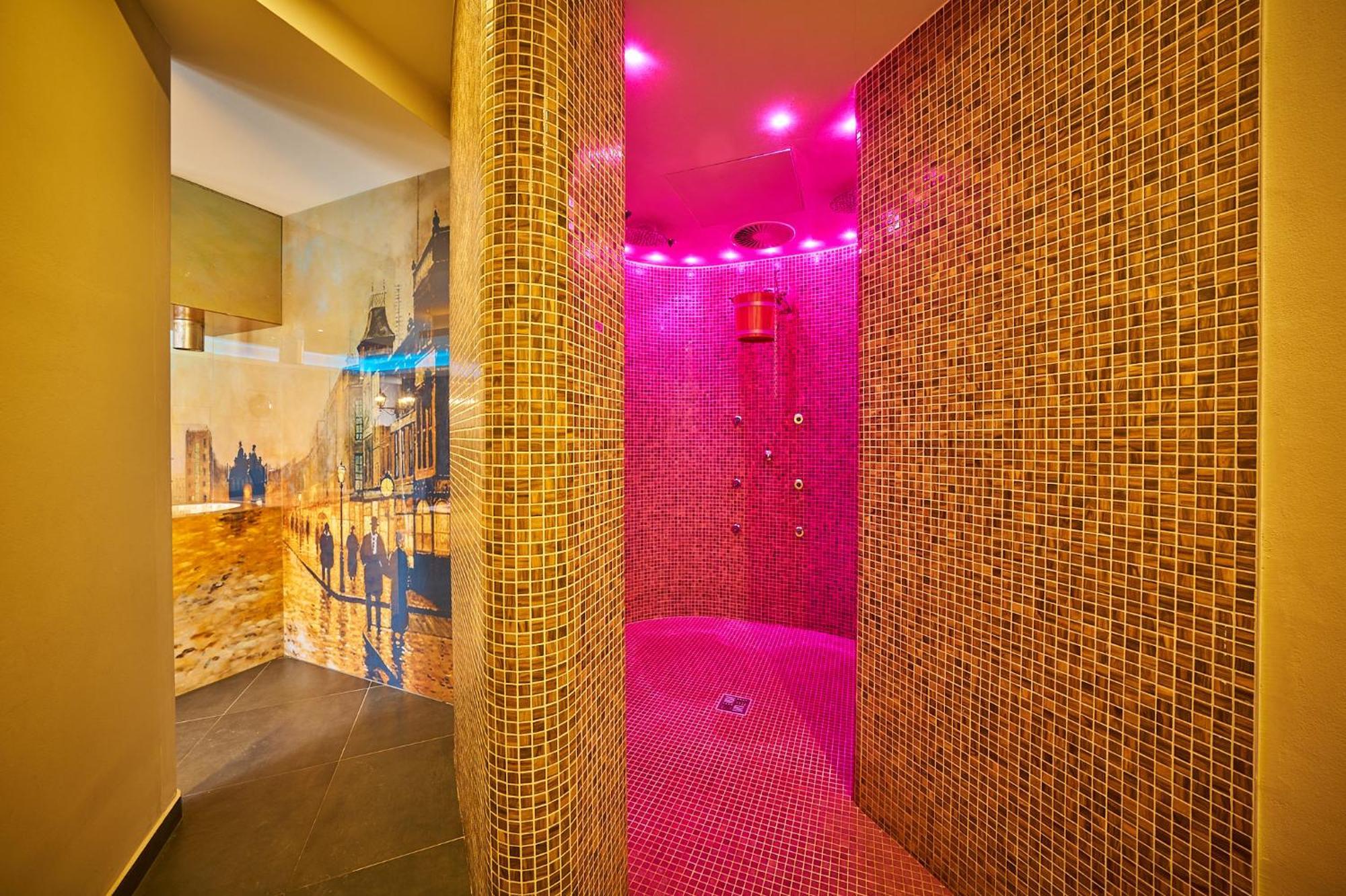 Wellness Hotel Queens Marianske Lazne Luaran gambar